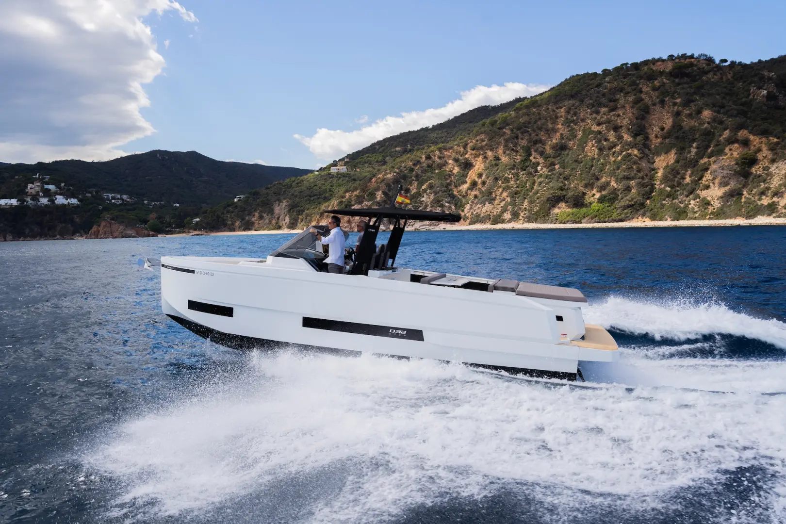 D32